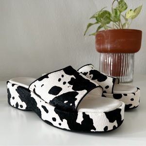 Lisa Says Gah Dakota Flatform [discontinued, cow print]